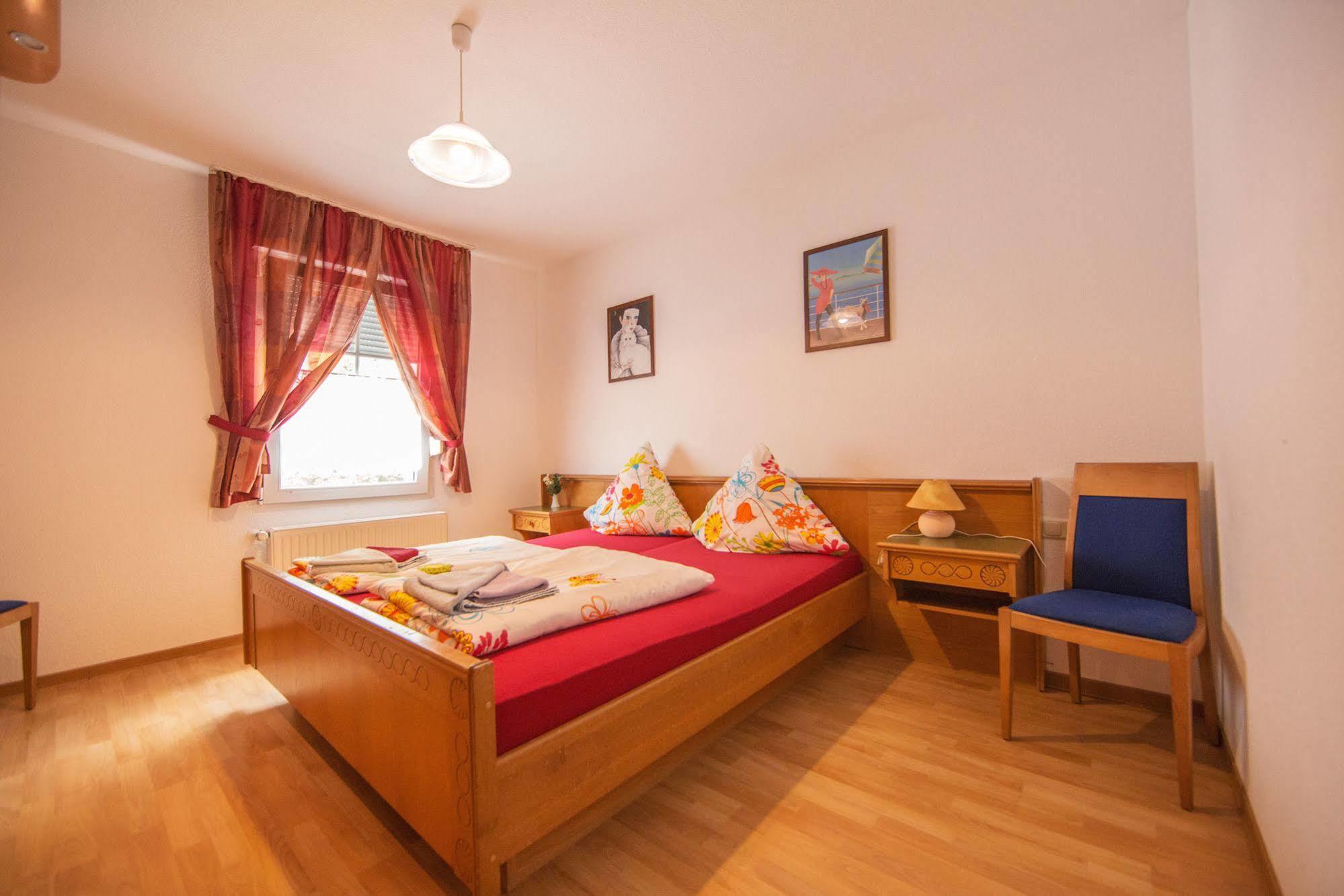 Hotel Burghof Stolberg  Bagian luar foto