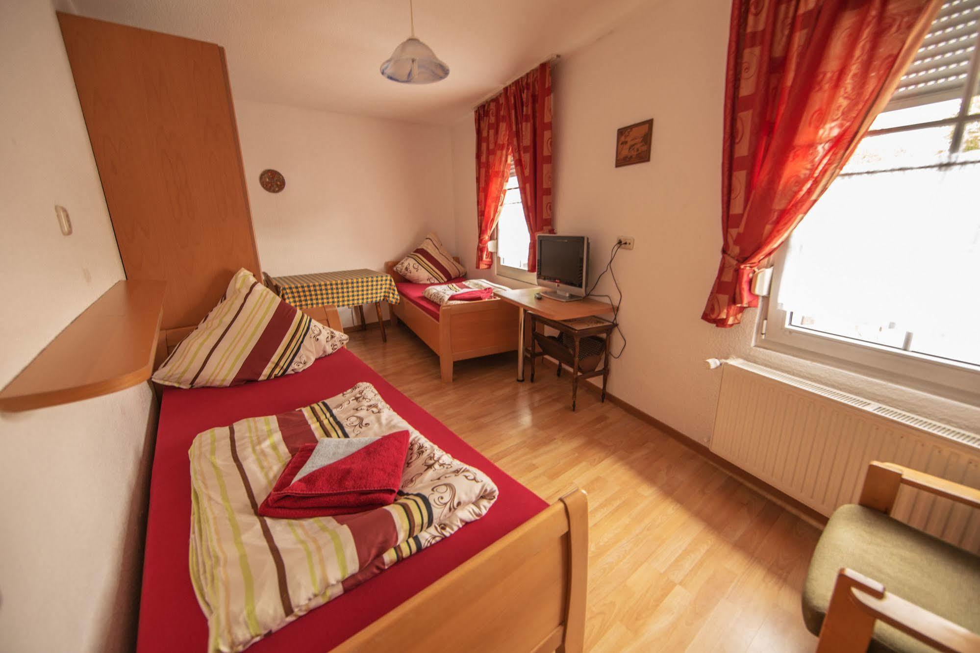 Hotel Burghof Stolberg  Bagian luar foto